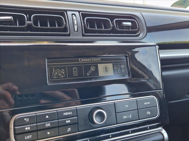 Citroën C3 1,2 i 61kW TEMPO AC KLIMA - fotka 24 z 31