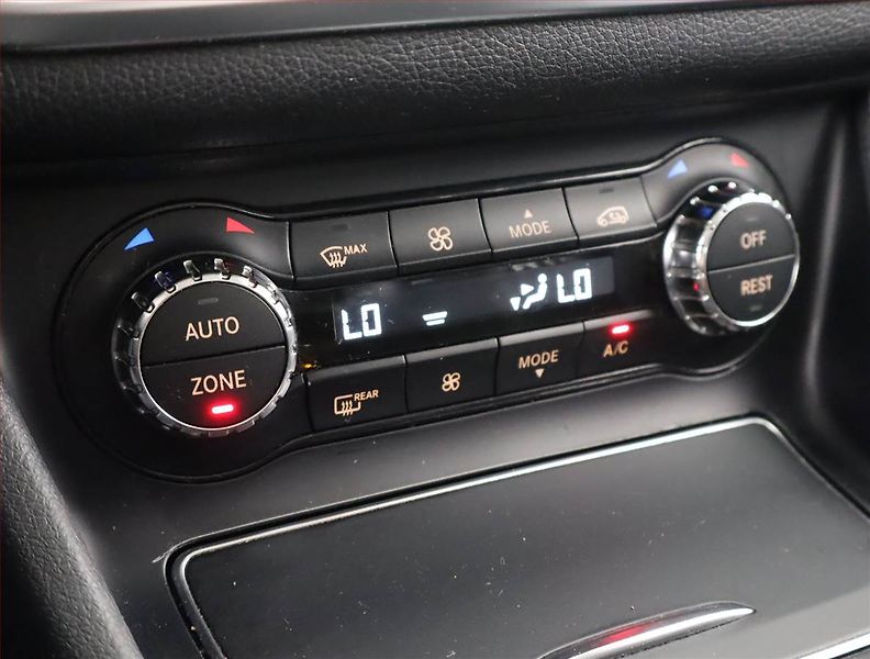 Mercedes-Benz GLA (2018) 180 d, Automat, Serv.kniha - fotka 18 z 23