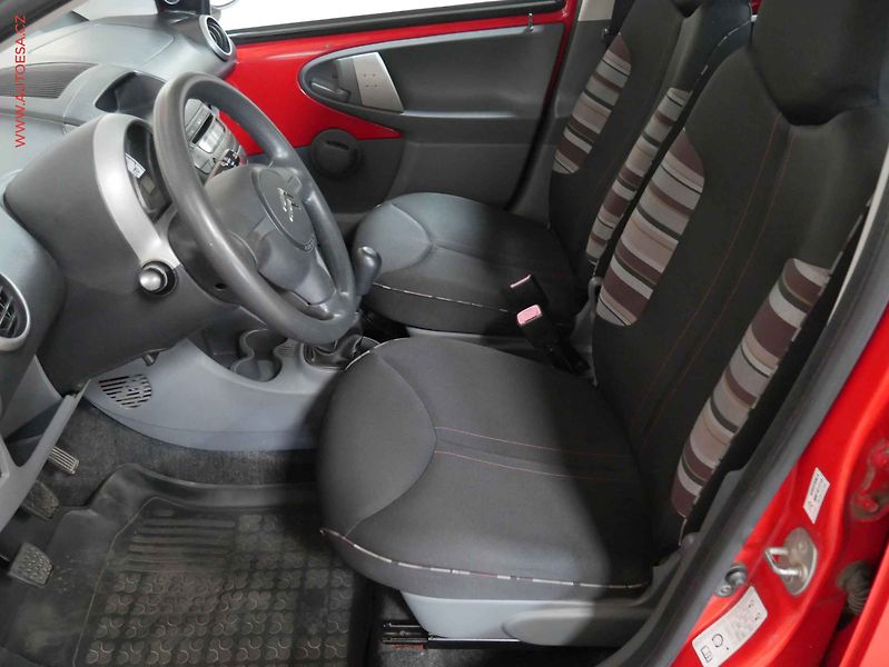 Citroën C1 (2010) 1.0 i, 1.maj,ČR, AC - fotka 9 z 14