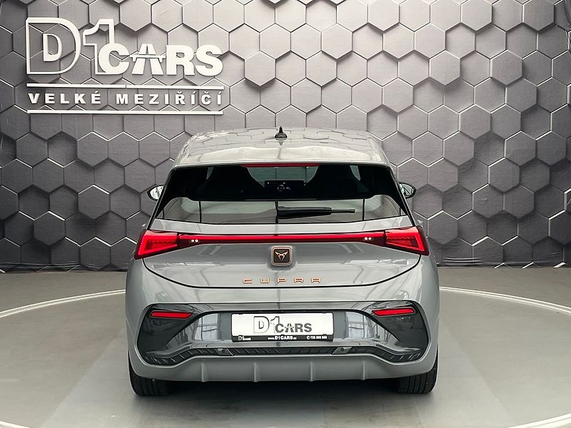 Cupra Born 170kW/77kWh e-Boost 91.6 % SoH - fotka 3 z 70