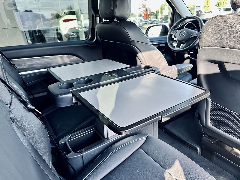 Mercedes-Benz Třídy V (2021) V 220d AVG 4M AIRMATIC - fotka 13 z 31
