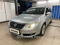 Volkswagen Passat (2006) 2.0 TDi, autoAC, temp - fotografie inzerátu