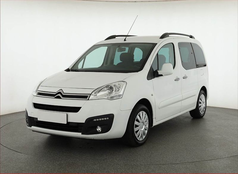 Citroën Berlingo (2018) Feel 1.6 BlueHDi, 5Míst, ČR - fotka 2 z 13