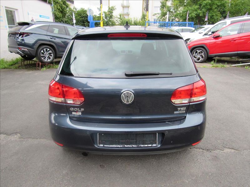 Volkswagen Golf 1,2 TSI 77kW BMT Team - fotka 5 z 28