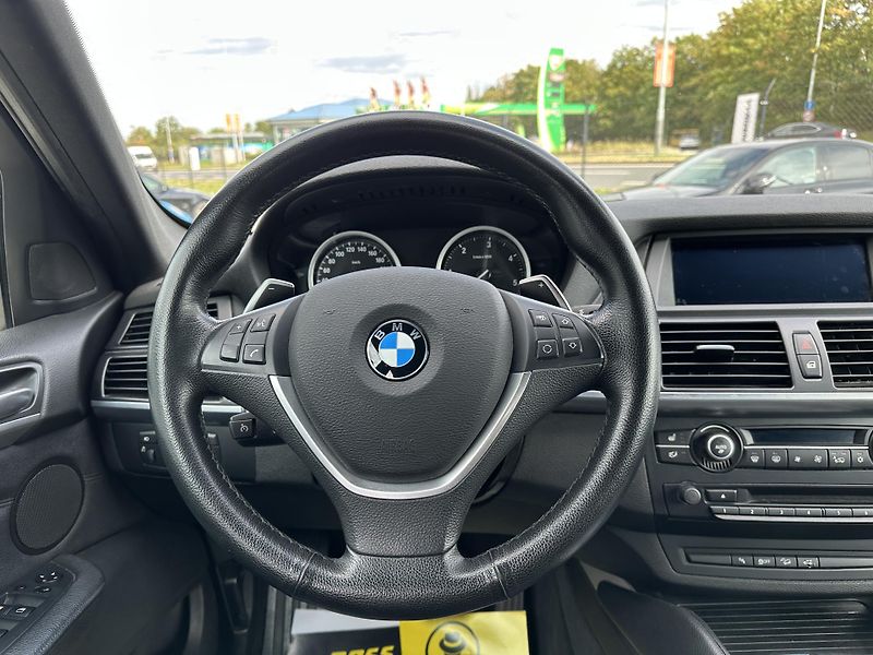 BMW X6 (2014) BMW X6 xDrive30d 2014 - fotka 10 z 18