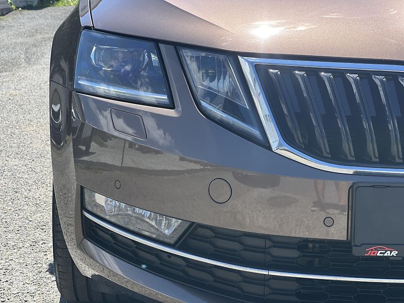 Škoda Octavia 2.0TDi 135kw 4x4 DSG ČR odpDPH - fotka 44 z 49