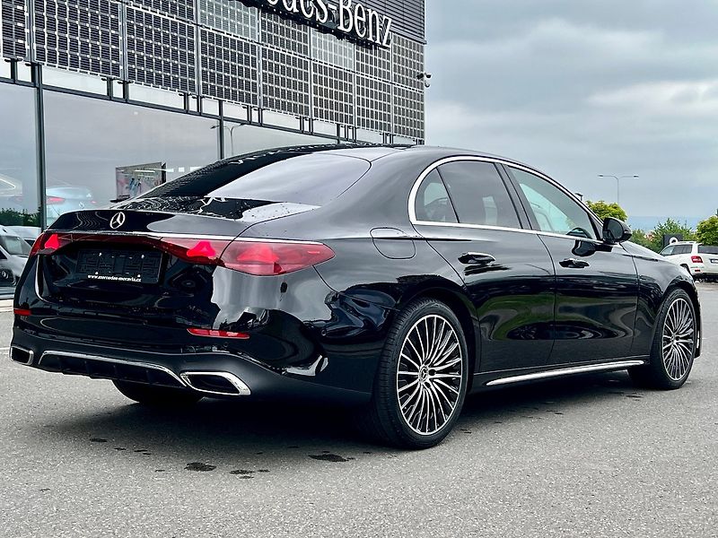 Mercedes-Benz Třídy E (2025) 450 d 4MATIC Linie AMG - fotka 3 z 31