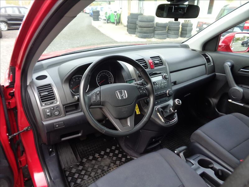 Honda CR-V 2,0 - fotka 15 z 17