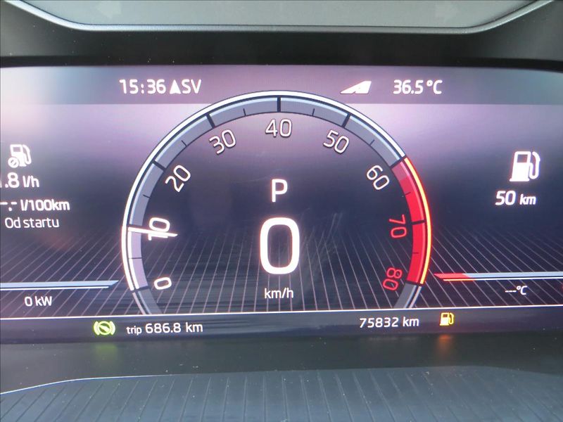 Škoda Superb 2,0 TSI  DSG Style 140kW Tažné - fotka 28 z 30