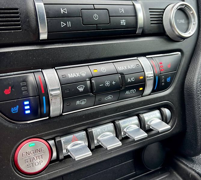 Ford Mustang (2021) GT PREMIUM 5.0 V8 MANUAL - fotka 29 z 36