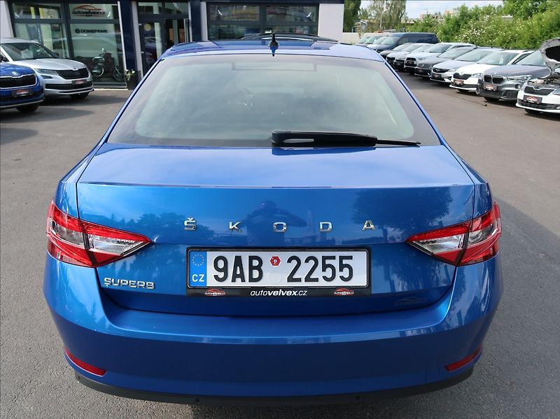 Škoda Superb 2,0 TSi,140kW,NovéČR,Style,DPH - fotka 8 z 26