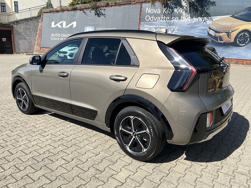 Kia Niro (2026) 1,6 HEV 6DCT STYLE 2027 - fotka 5 z 28