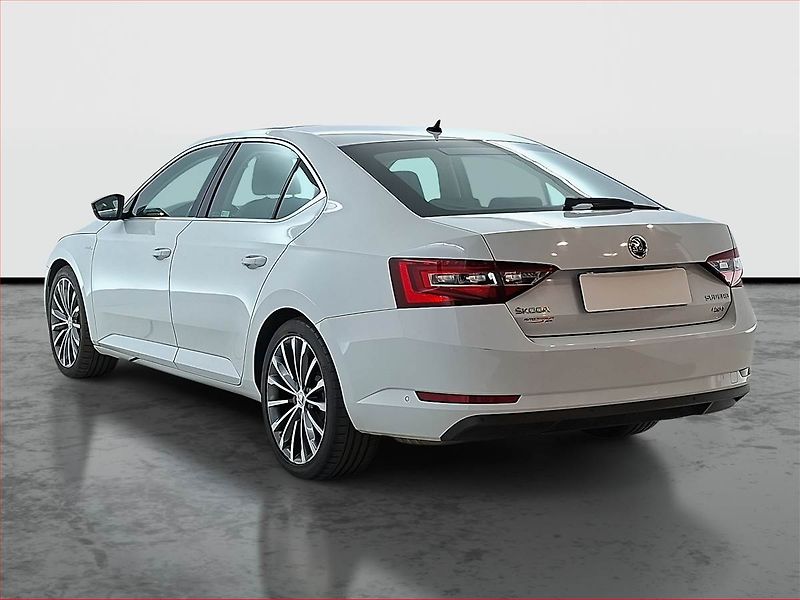 Škoda Superb (2015) Laurin&Klement 2.0 TDI 4x4 - fotka 4 z 25