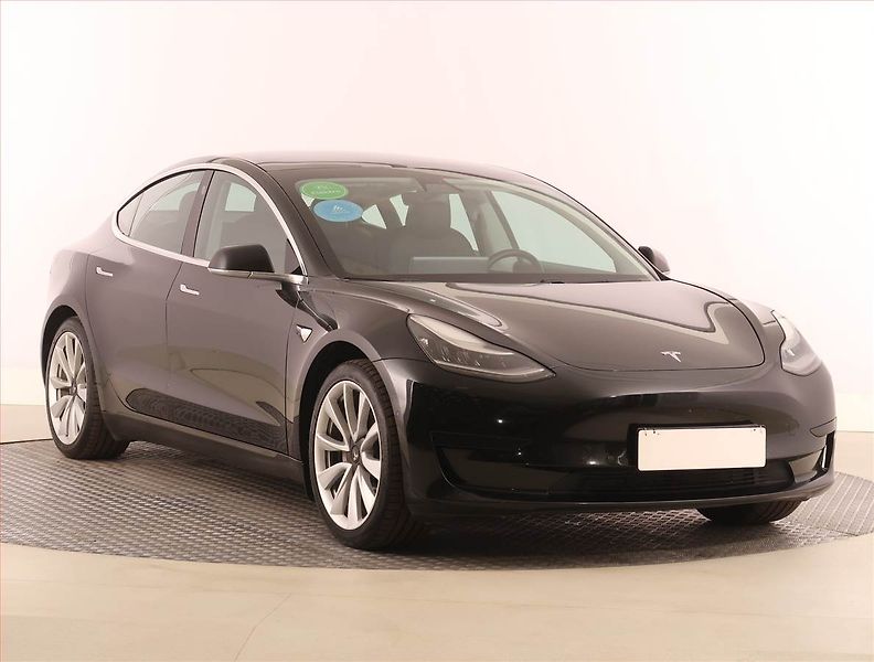 Tesla Model 3 (2020) Std Range Plus 52kWh, SoH 82% - fotografie inzerátu
