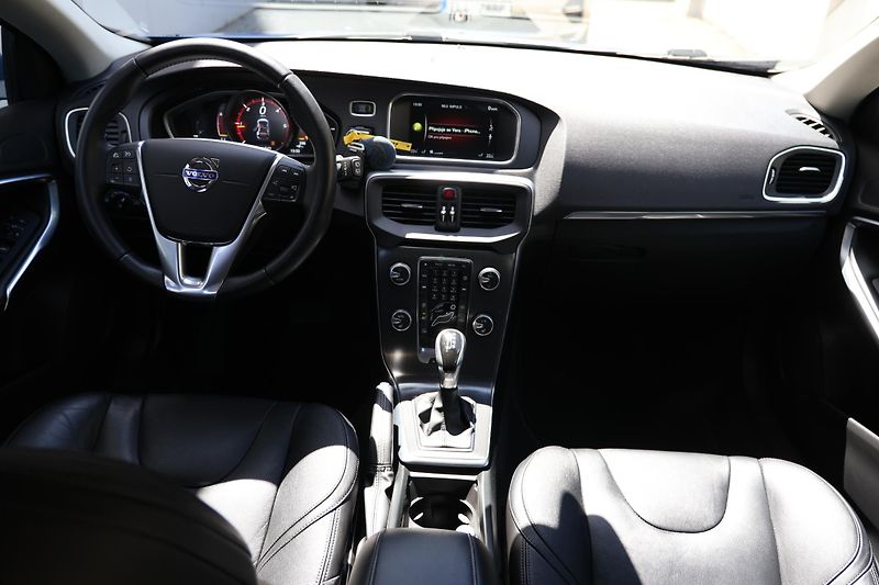 Volvo V40 (2015) - fotka 11 z 24