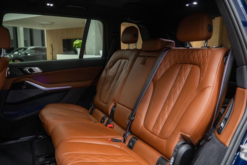 BMW X7 (2024) 40d M-SPORT MASÁŽ NEZÁVISLÉ TZ - fotka 29 z 67
