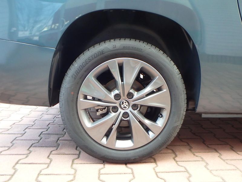 Toyota ProAce City Verso Family 1.5 d 130-Long,8aut. - fotka 7 z 23
