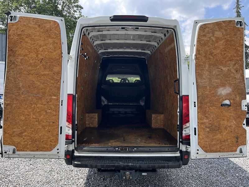 Iveco Daily (2021) 2.3D 35S16H 6MIST ČR MAXI  - fotka 16 z 17