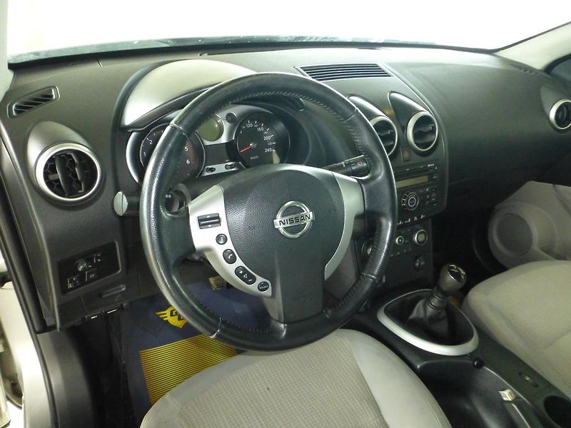 Nissan Qashqai (2008) 1,5DCI*DIGI*ALU*PANORAMA - fotka 11 z 25