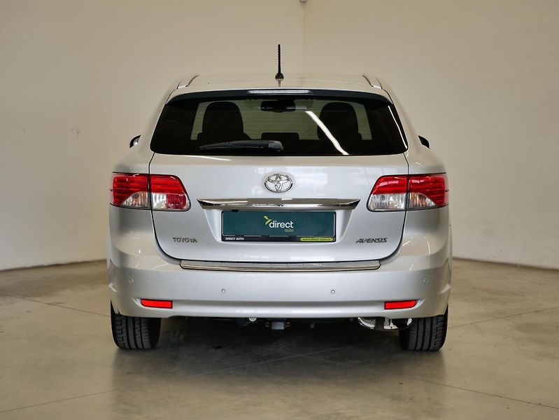 Toyota Avensis - fotka 6 z 24
