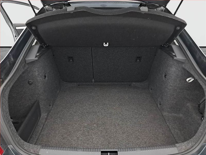 Škoda Octavia (2016) Ambition 1.6 TDI, ČR,1.maj - fotka 13 z 15