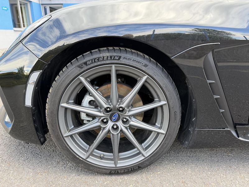 Subaru BRZ 2,4i 172kW 1800km - fotka 7 z 19