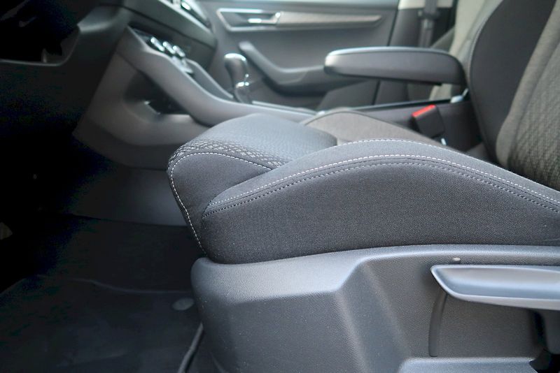 Škoda Karoq (2025) TOP Selection 1.5 TSI 110 kW - fotka 21 z 29