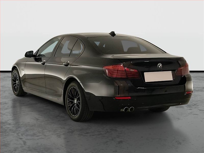 BMW Řada 5 (2015) 525d xDrive, 4X4, Automat - fotka 4 z 25