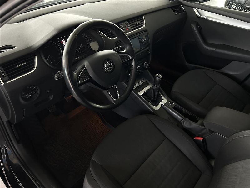 Škoda Octavia 2,0   TDI 110kW,ELEGANCE,ČR - fotka 7 z 27