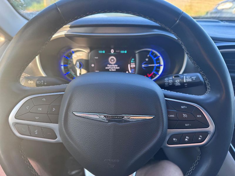 Chrysler Pacifica (2023) 3,6 Hybrid RU Radar Limit 2023 - fotka 18 z 20