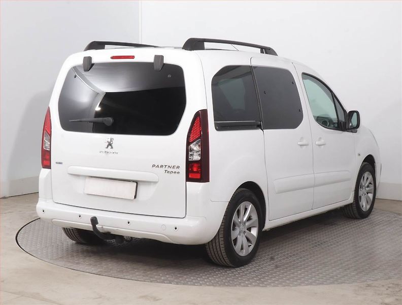 Peugeot Partner (2015) Allure 1.6 BlueHDi, 5Míst, ČR - fotka 5 z 15