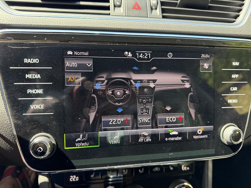 Škoda Superb (2023) 1,4 TSI-IV-DSG- Tažné-WEBASTO- - fotka 24 z 25