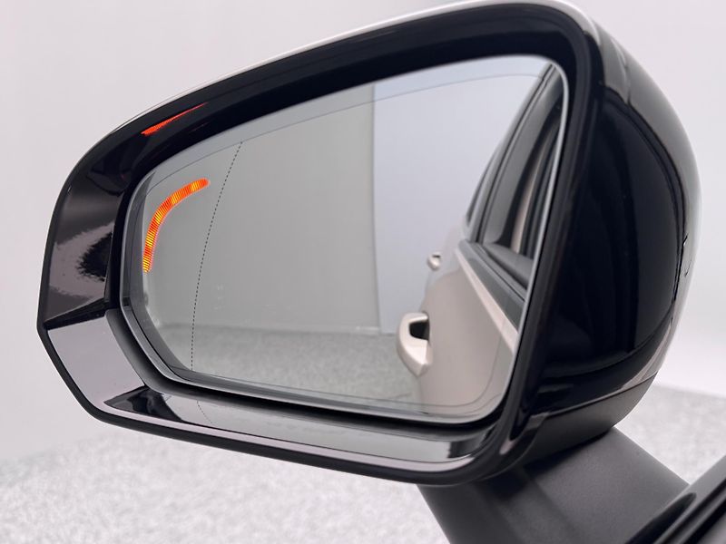 Volvo V60 (2026) T6 AWD Plug-in DARK PLUS - fotka 19 z 25