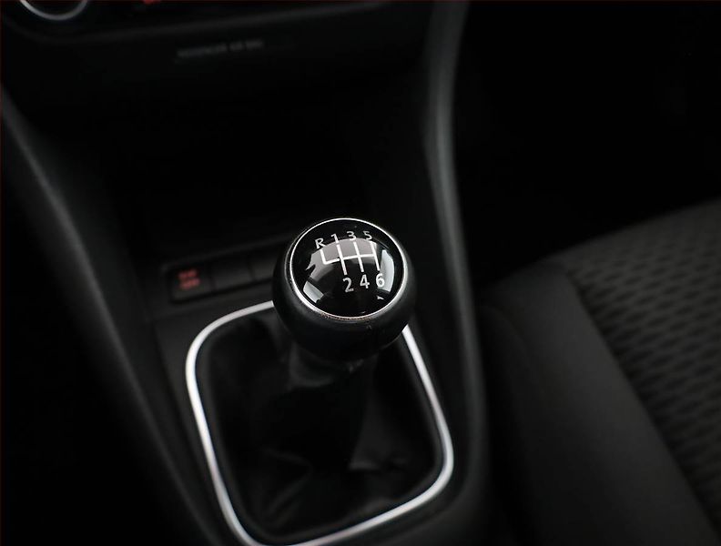 Volkswagen Golf (2010) 1.4 TSI, po STK, dobrý stav - fotka 14 z 16