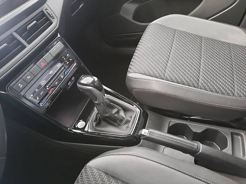 Volkswagen Ostatní (2022) R-Line 1.5 TSI (110kW/150k) DS - fotka 13 z 24