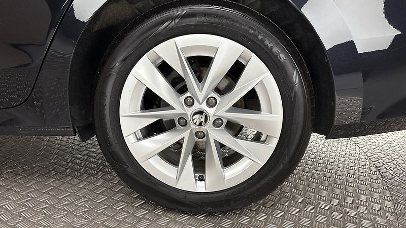 Škoda Octavia 2.0 TDI DSG Style - fotka 19 z 27