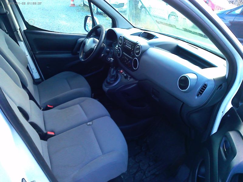 Peugeot Partner 1.6 e-HDi, 66 kW, klima, LONG - fotka 14 z 25