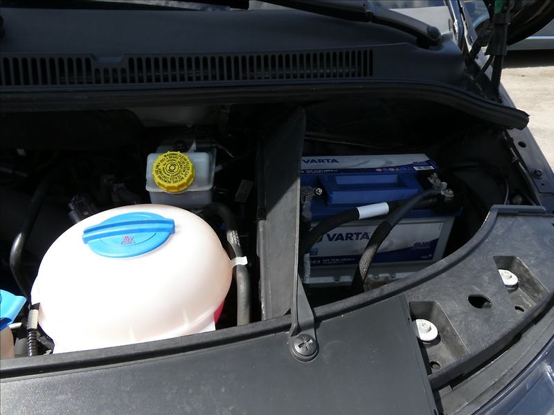 Volkswagen Transporter 2,0 TDi BUS 9.míst,klima,webas - fotka 33 z 46