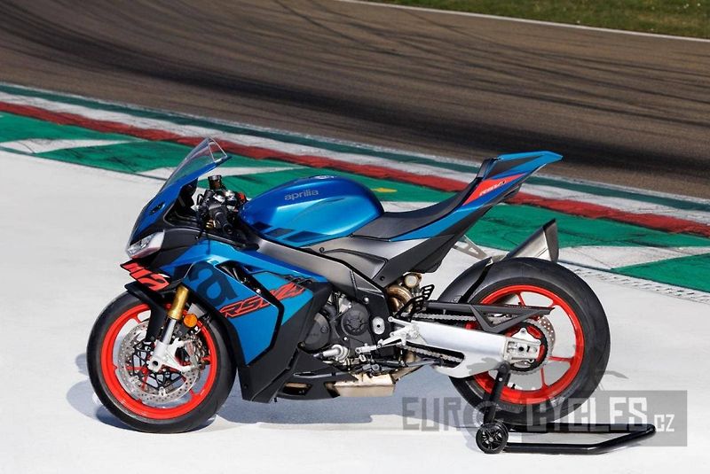 Aprilia (2026) RSV4 1100 Euro 5+ - fotka 8 z 9