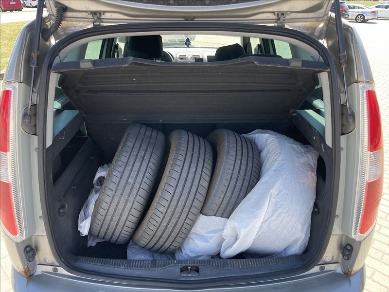 Škoda Roomster 1,2 TSi 63kw Ambiente Klima ES - fotka 10 z 27