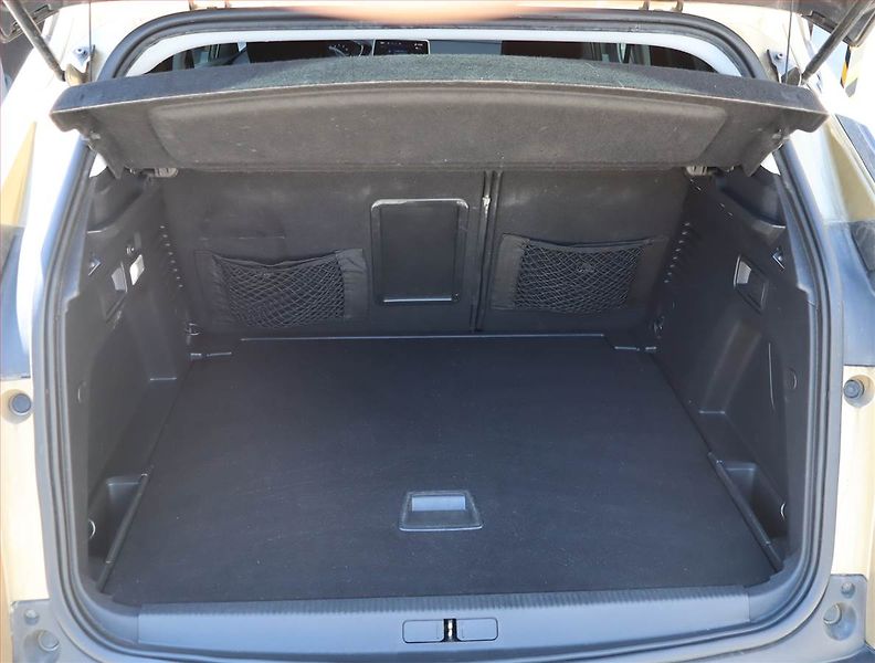Peugeot 3008 (2017) 1.2 PureTech, Automat - fotka 14 z 22
