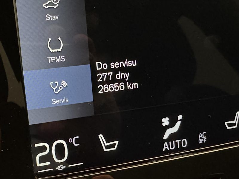 Volvo XC40 B4 AWD INSCRIPTION AUT  - fotka 50 z 51
