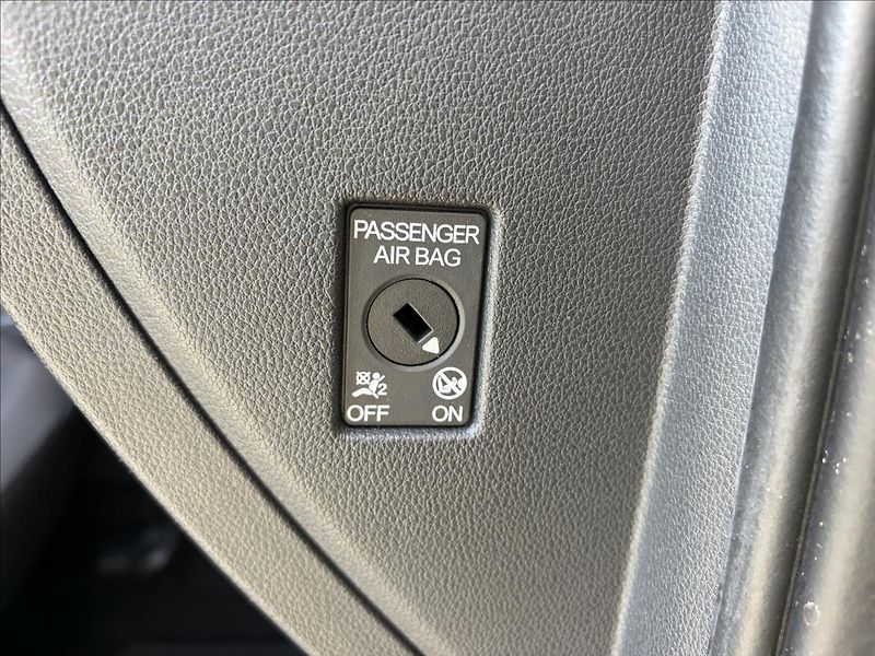 Škoda Fabia 1,0 TSi DPH 60t km  Matrix LED - fotka 32 z 50