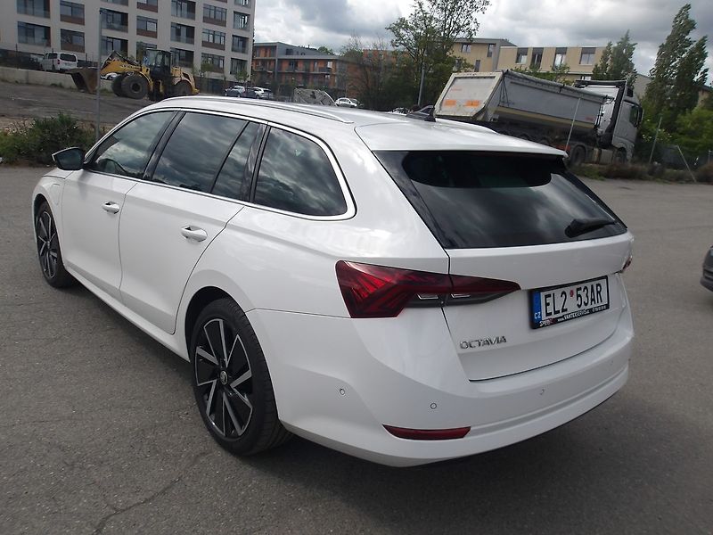 Škoda Octavia 1,4TSi BA+EL ČR ! MAX.VÝBAVA ! - fotka 11 z 33