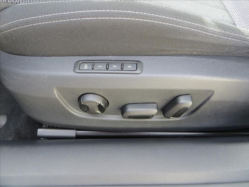 Škoda Superb 1,5 TSI 110kW Style - fotka 13 z 27