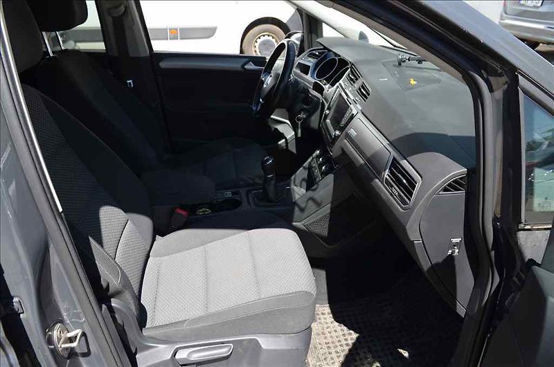 Volkswagen Touran (2016) 1,6 TDI - fotka 19 z 22