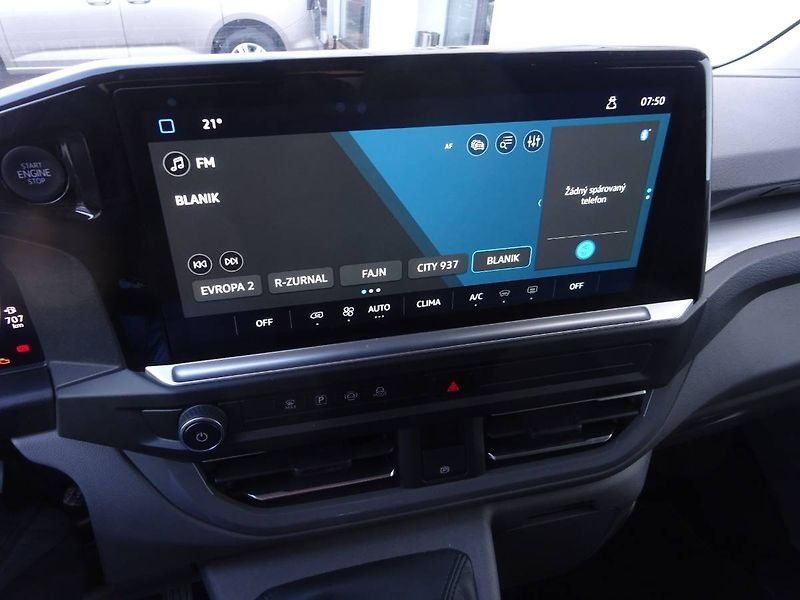 Volkswagen Caravelle (2025) LIFE 2.0 TDI DR - fotka 14 z 32