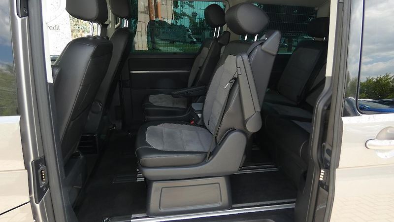 Volkswagen Multivan 2.0TDI 150KW Highline 4MOT DSG - fotka 20 z 24
