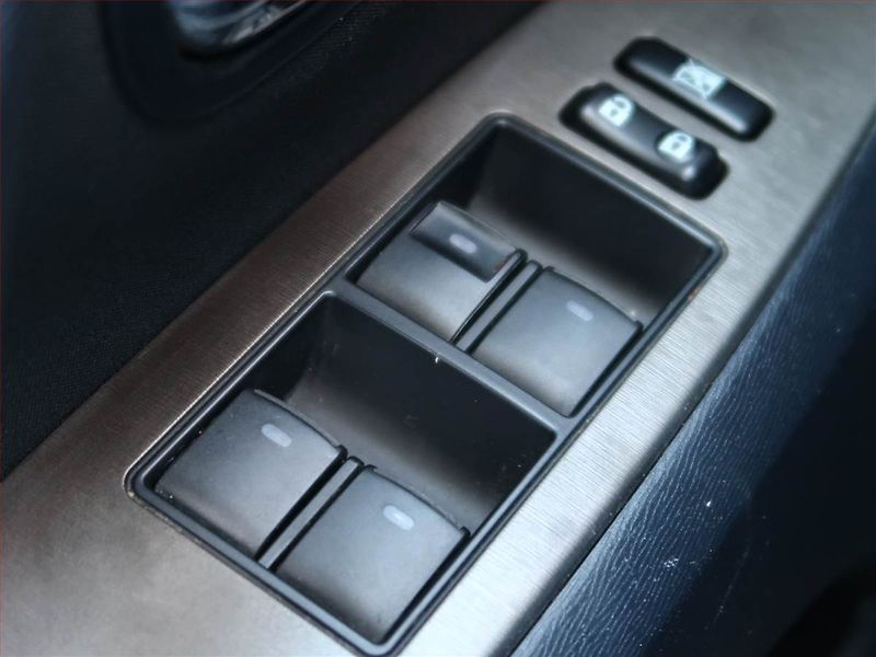 Toyota Avensis (2009) 1.8 Valvematic, Tempomat - fotka 16 z 17