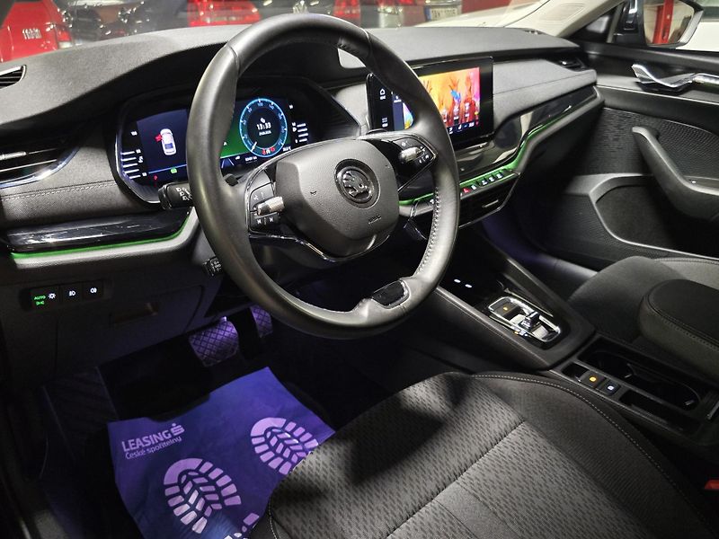 Škoda Octavia 2.0TDI 110KW DSG STYLE+ MATRIX - fotka 15 z 39